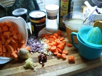 Rezept: Süßkartoffel-Ingwersuppe Bild Nr. 2 Süßkartoffel-Ingwersuppe - Rezept - Bild Nr. 2