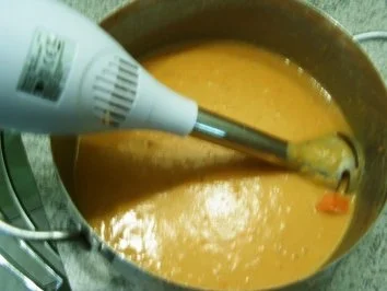 Rezept: Süßkartoffel-Ingwersuppe Bild Nr. 6 Süßkartoffel-Ingwersuppe - Rezept - Bild Nr. 6