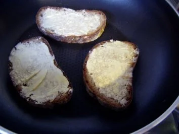 Rezept: -Snacks- Welsh Rarebits Bild Nr. 3 -Snacks- Welsh Rarebits - Rezept - Bild Nr. 3