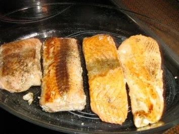 Lachsfilet auf zitronigem Gurkengemüse an Taglioline al Limone - Rezept - Bild Nr. 5