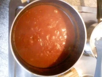 Tomatensuppe mit Hackbällchen - Rezept