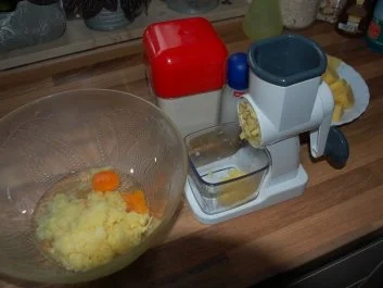 Kartoffelpuffer, wie zu Oma`s Zeiten - Rezept - Bild Nr. 2