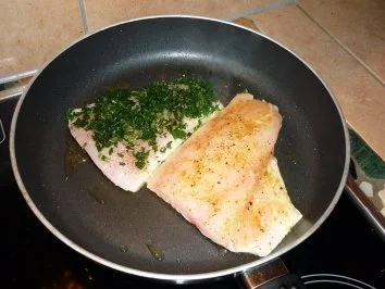 Rezept: Red Snapper mit frischem Spinat und Kartoffeln Bild Nr. 4 Red Snapper mit frischem Spinat und Kartoffeln - Rezept - Bild Nr. 4