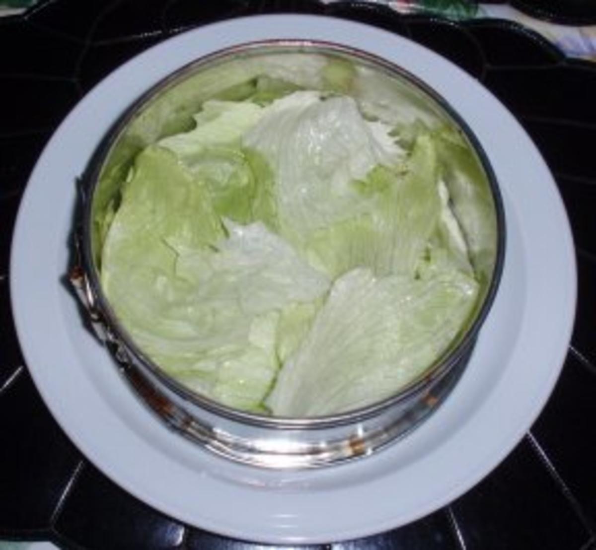 Feine Salat-Torte mit einem Joghurt-Senf-Kräuter-Dressing - Rezept - Bild Nr. 3