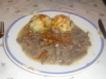 Rezept: Beuschel mit Semmelknödel Beuschel mit Semmelknödel - Rezept