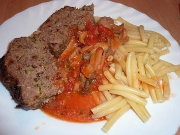 Fl/Rind/Schwein: Hackbraten mit Tomatensoße - Rezept