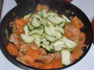 Reispfännchen mit Schweinefiletstreifen und Gemüse - Rezept - Bild Nr. 5