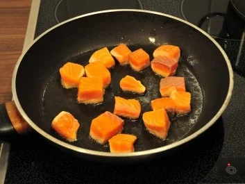 Lachsfilet mit feinen Bohnen in Sahne-Sauce mit kleinem Senf-Touch - Rezept - Bild Nr. 2