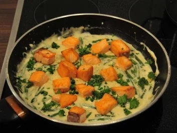 Lachsfilet mit feinen Bohnen in Sahne-Sauce mit kleinem Senf-Touch - Rezept - Bild Nr. 4