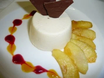 Rezept: Bayrisch Creme mit karamelisierten Apfelspalten Bild Nr. 4 Bayrisch Creme mit karamelisierten Apfelspalten - Rezept - Bild Nr. 4