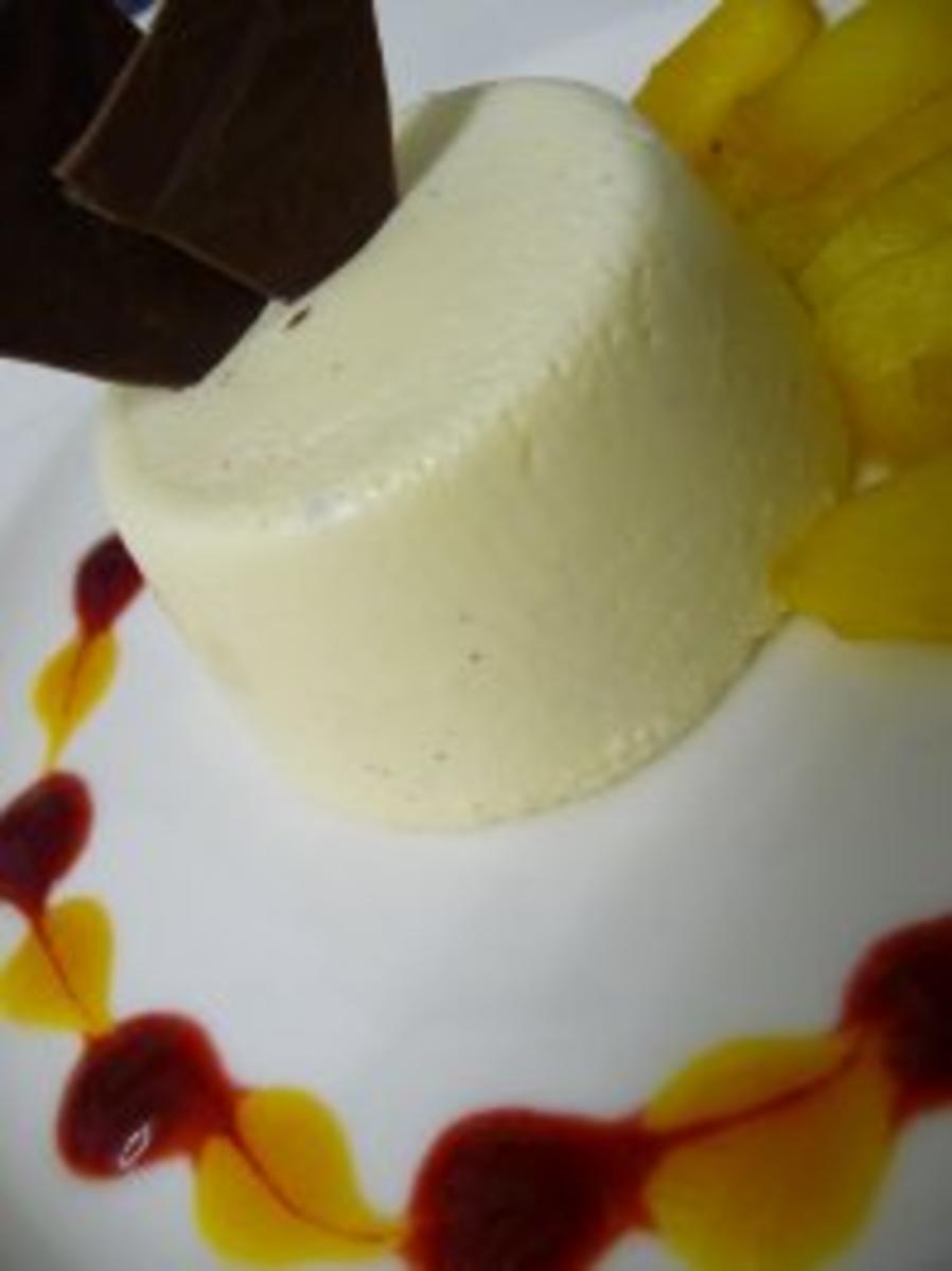 Bilder für Bayrisch Creme mit karamelisierten Apfelspalten - Rezept