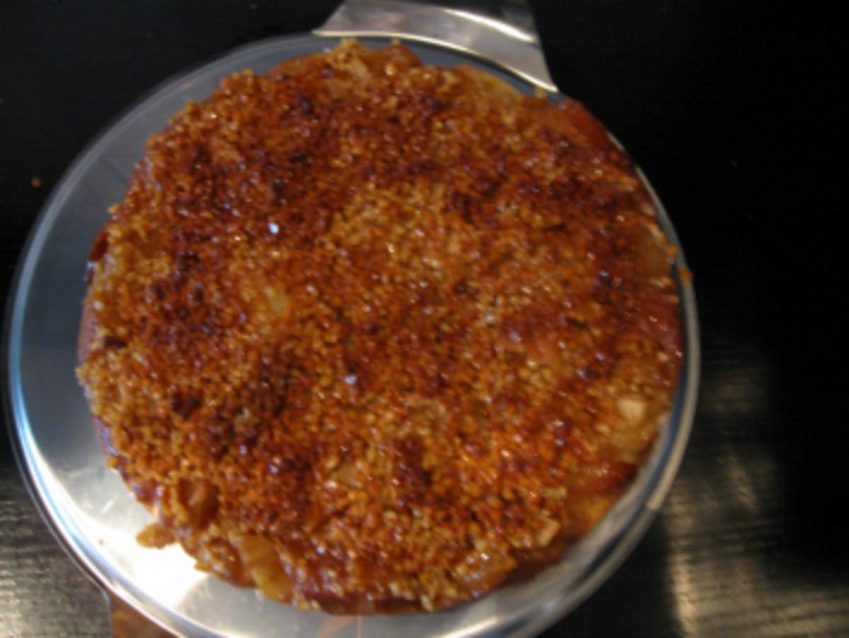 saftiger Apfelkuchen mit einer Mandel-Butterkruste - Rezept - Bild Nr. 3