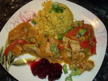 Rezept: Fleisch in cremiger Erdnuss-Kokos-Sauce Fleisch in cremiger Erdnuss-Kokos-Sauce - Rezept