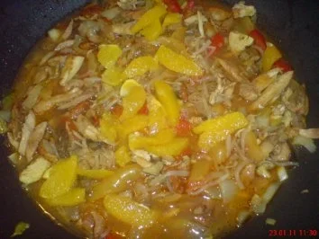 Rezept: Hähnchengeschnetzeltes mit Paprika und Orangen im Wok Bild Nr. 5 Hähnchengeschnetzeltes mit Paprika und Orangen im Wok - Rezept - Bild Nr. 5