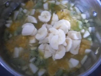 Fruchtpudding auf Vanillesoße - Rezept - Bild Nr. 3