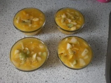 Fruchtpudding auf Vanillesoße - Rezept - Bild Nr. 5