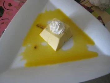 Rahmflan mit Passionsfruchtsauce - Rezept