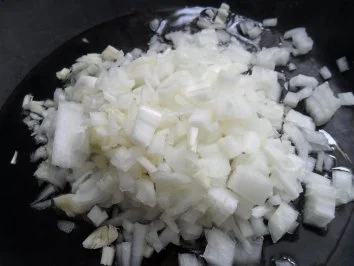 Käsekartoffeln mit Zwiebelchen; dazu Bratwurst - Rezept - Bild Nr. 7