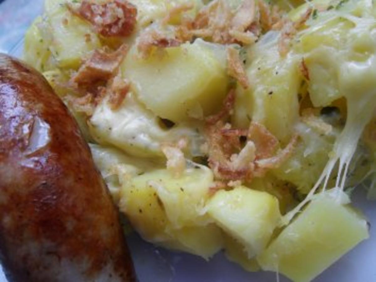 Käsekartoffeln mit Zwiebelchen dazu Bratwurst - einfach - von Miez Käsekartoffeln mit Zwiebelchen dazu Bratwurst - einfach - von Miez