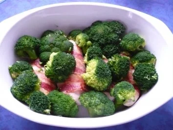 Rezept: Überbackenes Hähnchen mit Broccoli Bild Nr. 6 Überbackenes Hähnchen mit Broccoli - Rezept - Bild Nr. 6