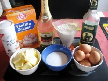 Rezept: Mannis - Sektkuchen Bild Nr. 2 Mannis - Sektkuchen - Rezept - Bild Nr. 2