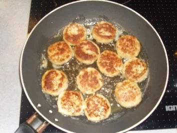 Aufläufe: Frikadellchen-Nudelauflauf mit Chili und Curry - Rezept - Bild Nr. 2