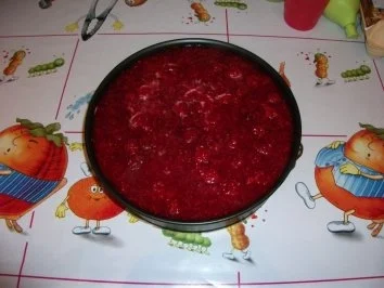 Rezept: Himbeer Quarksahne Torte Bild Nr. 9 Himbeer Quarksahne Torte - Rezept - Bild Nr. 9