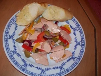 Wurstsalat bunt - Rezept