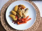 Poularde in feiner Orangen-Kräuter Marinade mit Gemüse und Granatapfelkernen - Rezept