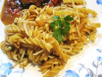 Nudeln mit Sojasprossen ... - Rezept - Bild Nr. 6