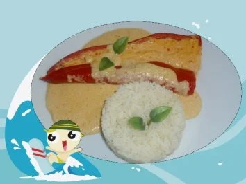 Rezept: Gefüllte Spitzpaprika in Käse-Sahne-Sauce mit Reis Gefüllte Spitzpaprika in Käse-Sahne-Sauce mit Reis - Rezept