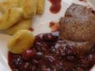 Hirschkalbssteak mit Kirsch-Pfeffer-Sauce und Gnocchi - Rezept