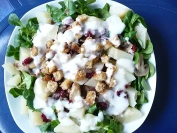 Rezept: Feldsalat mit Meerrettich -Dressing Feldsalat mit Meerrettich -Dressing - Rezept