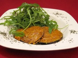 Rezept: Auberginen-Käse-Taler mit Curry Auberginen-Käse-Taler mit Curry - Rezept