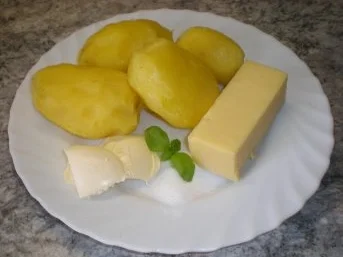Kartoffeln, Butter und Käse - Rezept