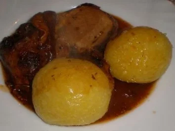 Rezept: Kartoffelknödel halb & halb Kartoffelknödel halb & halb - Rezept