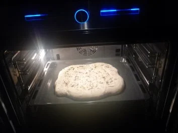 Rezept: Fladenbrot mit Rosmarin und Kreuzkümmel Bild Nr. 2 Fladenbrot mit Rosmarin und Kreuzkümmel - Rezept - Bild Nr. 2