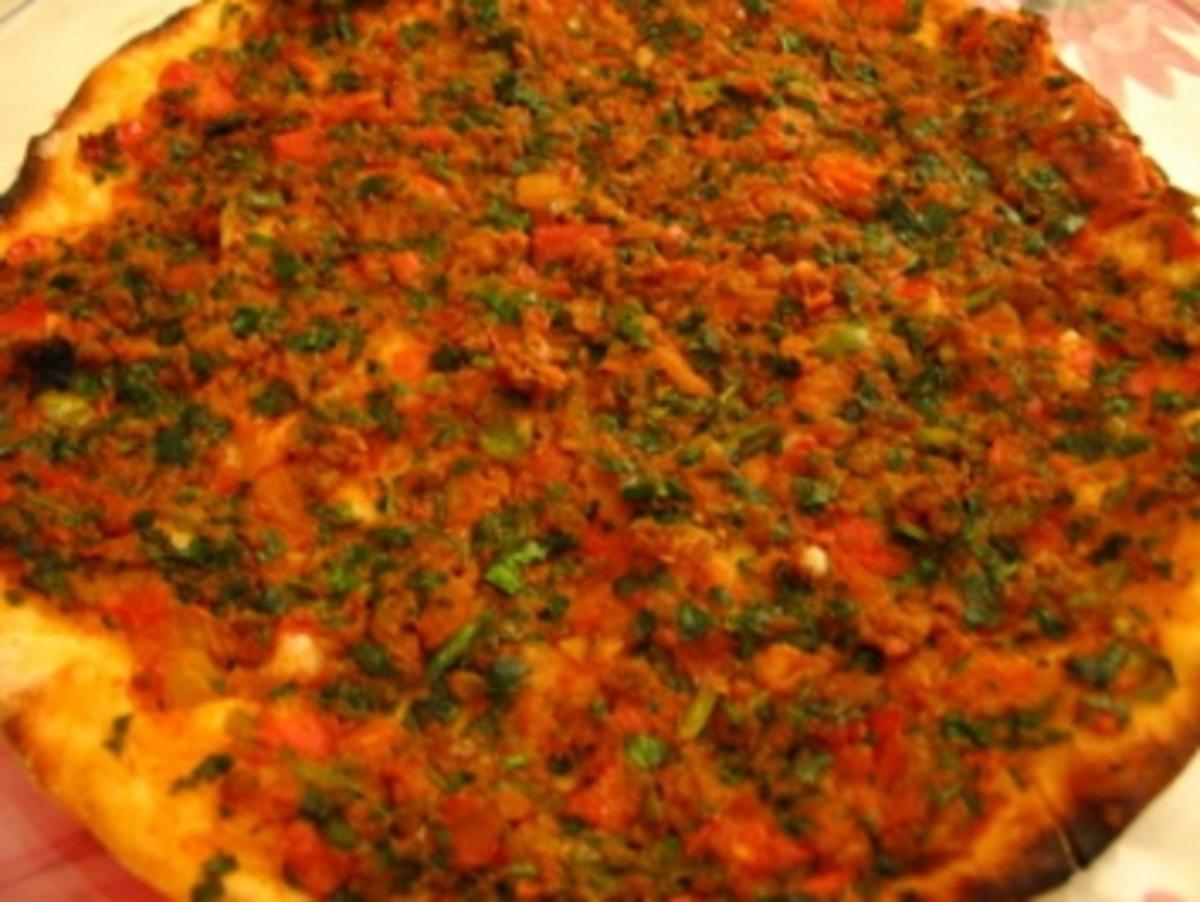 Türkische Pizza - Lahmacun - Rezept von fienchen09