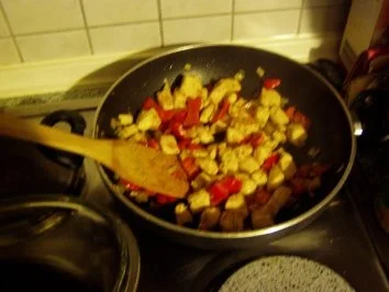 -Hauptmahlzeit- Hähnchen in Paprikarahm - Rezept - Bild Nr. 2