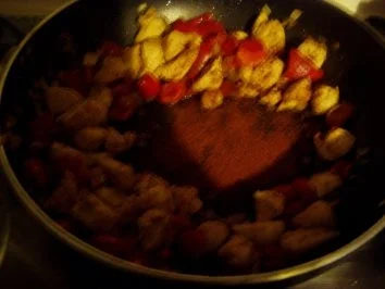 -Hauptmahlzeit- Hähnchen in Paprikarahm - Rezept - Bild Nr. 3