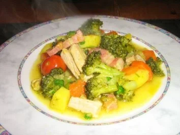 Bunter Gemüseeintopf mit Speck und  Rückenstreifen - Rezept