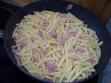 Schinkennudeln mit Käse-Sahne Soße - Rezept - Bild Nr. 5