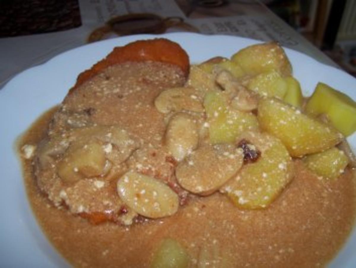 Schinkenschnitzel in Pilzrahmsoße mit Kartoffeln - Rezept