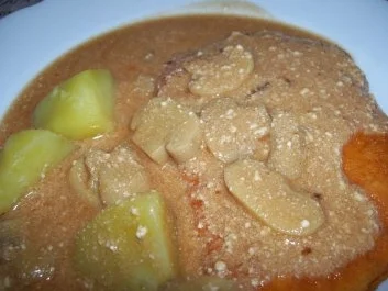 Schinkenschnitzel in Pilzrahmsoße mit Kartoffeln - Rezept - Bild Nr. 2