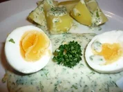 Begrünte Eier mit Kartoffeln - Rezept