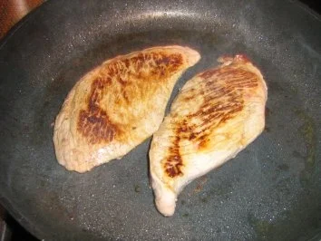 Rindersteak unter einer Basilikum - Parmesan - Kruste - Rezept - Bild Nr. 3