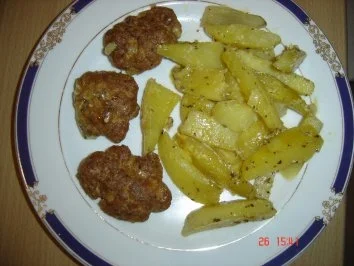 Rezept: Frikadellen mit Senfkartoffeln Frikadellen mit Senfkartoffeln - Rezept