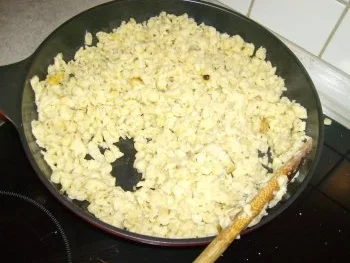 Rezept: Rosmarin Sahne Spätzle Rosmarin Sahne Spätzle - Rezept