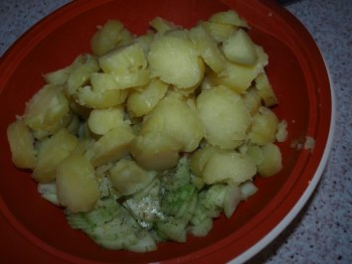 Kartoffelsalat Lauwarm Mit Fleischk Se Rezept Kochbar De