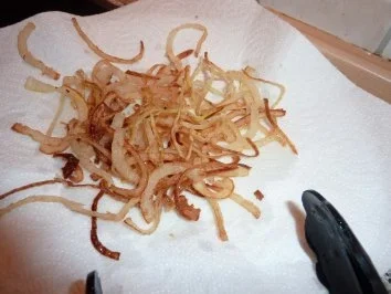 Rezept: Beilage: Kartoffelpüree mit Zwiebelstroh und Schinken Bild Nr. 8 Beilage: Kartoffelpüree mit Zwiebelstroh und Schinken - Rezept - Bild Nr. 8